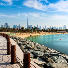 Stylish 2BR with Beach Access Port de La Mer