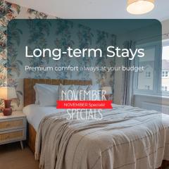Last-Minute Escapes ! Summer Days l RTM Stay l 4 -Bed House By Finesse Stays Short Lets & Serviced Accommodation Wakefield With Parking, Contractors