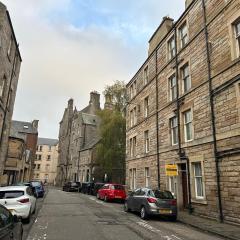 Centrally Located Flat Near The Meadows