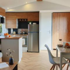 Mobil-home 8 personnes camping PONT AVEN - WIFI GARANTIE-grande terrasse-lave linge