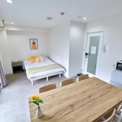 XS28 XROSS STAY Namba11 難波