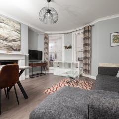 Stylish 4 BDR Coastal Escape