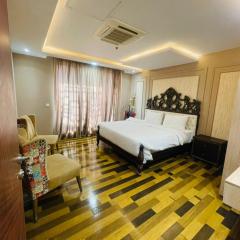 Goldcrest Mall DHA Phase 4 Lahore