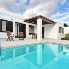 VILLA OLIVA, private villa in Playa Blanca