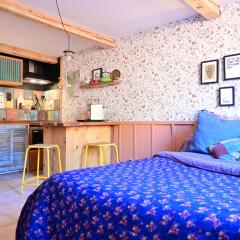 studio calme et lumineux