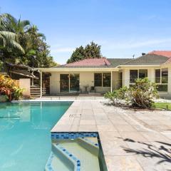 4BR Bayside Retreat w Pool Walk to Waterfront - 3 Carolena