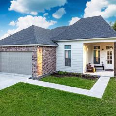 Brand New Centrally Located In Lafayette