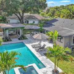 Almost Famous - Pool - Jacuzzi