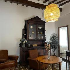 Alojamientos El Carmen - Casa con Piscina Privada y Patio Andaluz