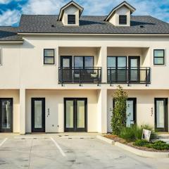 Modern 3BR 2 and a half BA Townhome, Heart of Town