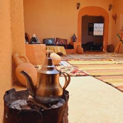 LA PETITE MAISON DU LAC IRIKI