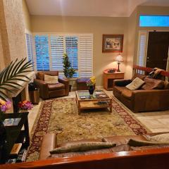 Luxurious Room available in a charming 5bdr house