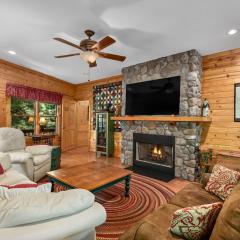 Buckeye Cabin, large deck, pool table, quiet woods