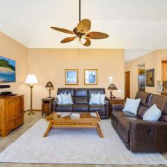 Tropical Penthouse with Resort Views