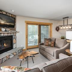 Double Eagle Roost Condo: Ski In, Walk To Main St