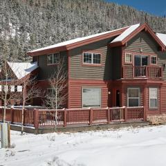 Vista Point Lookout Home: Dog Friendly, Views, Hot Tub