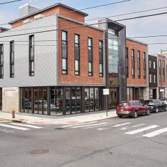 Sosuite at The Queen - Queen Village