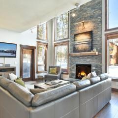 Shekel Haus – Luxury Mountain Retreat w/ Views Hot Tub