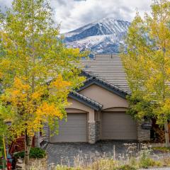 Mountainscape Long Stay Townhome: 30+ Day Rental w/ Breathtaking Views