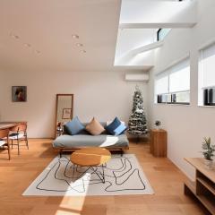 LIRI Aoi 和モダンな一軒家 JR弁天町駅3分 USJ 梅田 大阪城 本町へ直通