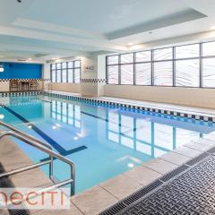 Queen Street City View Studio with AC, Pool and Gym