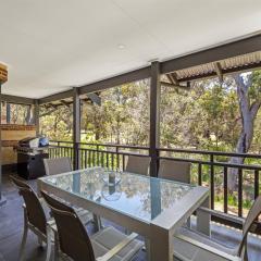 Acorn Delight - Tranquil Retreat by the Golf Course