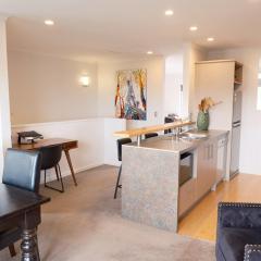 Seascape Escape - A Modern 4-Bedroom Retreat