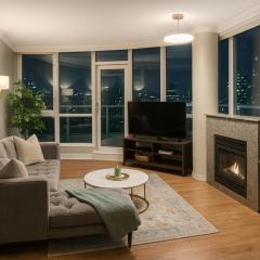 Luxury 2-Bedroom Apartment in Coal Harbour with Stunning City Views