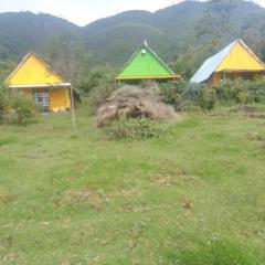 Maverick Camp, Rondavels and Homestay