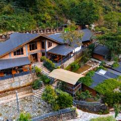 Granny's Den BY ELIVAAS