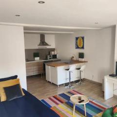 Spacieux Studio Sushi - 1 lit double - Rue calme- Centre ville