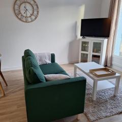 T2 rénové 3ème étage places parking résidence