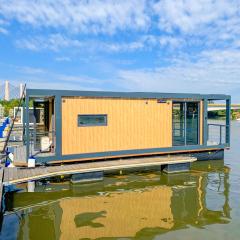 Houseboat - Dom na wodzie