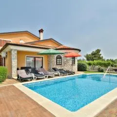 Schöne Ferienvilla Morena Mit Pool