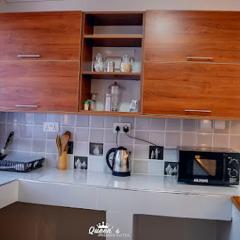 Queen's Premier Suites