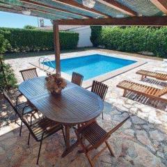 Ferienhaus In Radići Mit Privatem Pool