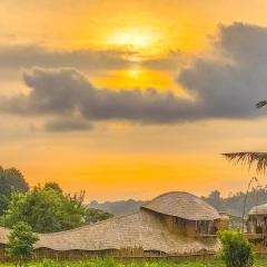 Manta Savana Luxury Bamboo Villa