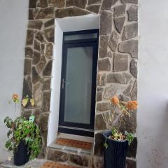 VILLA LUCIA stone house in the center of Modry