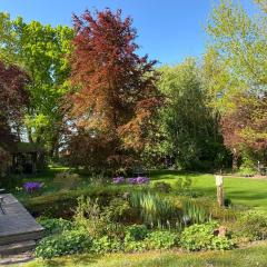 Großzügiges Studio In Einem Kleinen Fachwerkhaus