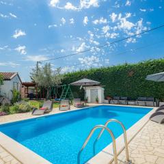 Holiday House with Pool & Grill