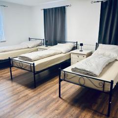 Dreibettzimmer 1 Home - Suhitha´s Gästehaus Villingen-Schwenningen