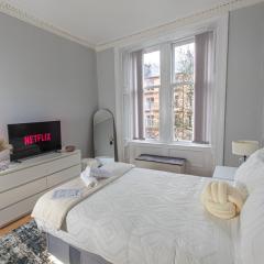 Cinema Room 3Bed Glasgow City