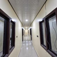 New Rameshwaram Hotel Near 15 Mins walking from Ram Janam Temple