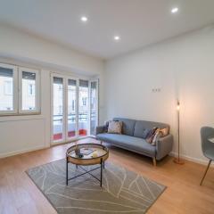 Bright 3BR w/ 2 Baths – Near Graça & Tagus | By Airnest
