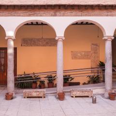 Rojas IV Apartment by Toledo AP