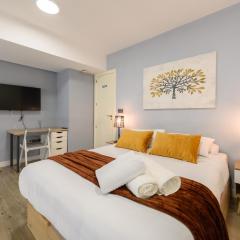 Acogedor Dúplex con Cocina Abierta y Suite Privada en Madrid LDM11034