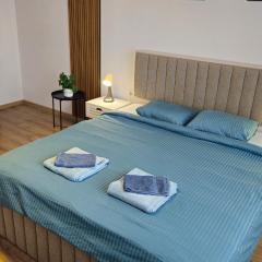 Stylish 2-Bedroom Apartment in Top Center - 5m walk to Metro station Serdika, Sofia statue -- 1 FullBath & 1Washroom