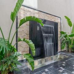 Séjour élégant avec terrasse et vue sur la ville