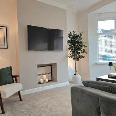 Albert House, 4-Bed Home, Free Parking & Garden