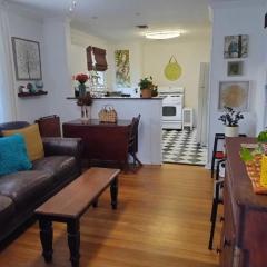 2BR Urban Retreat Near Downtown Lafayette